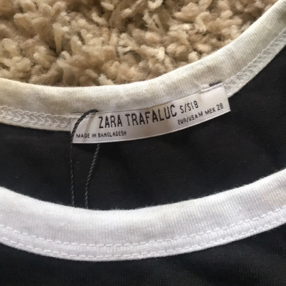 plain black tee - Picture 2 of 2